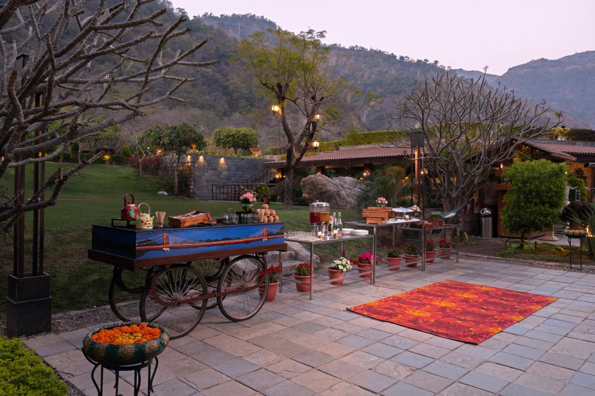Aloha On The Ganges By Leisure Hotels Rishīkesh Extérieur photo