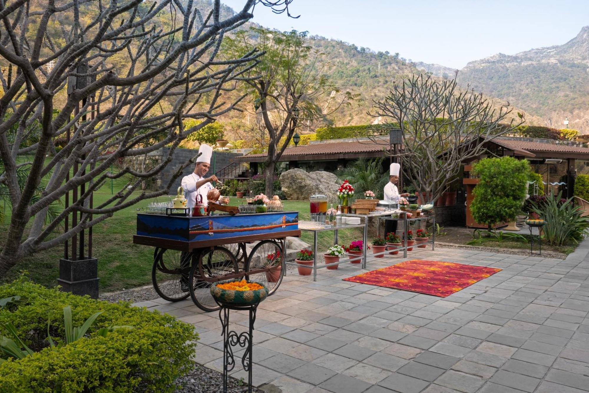 Aloha On The Ganges By Leisure Hotels Rishīkesh Extérieur photo